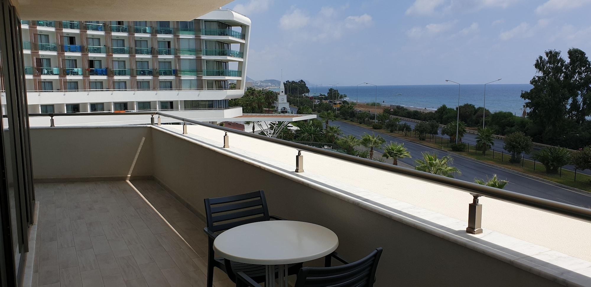 Hotel Xoria Deluxe Konaklı Esterno foto